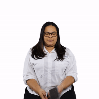 Carolin2-ezgif.com-video-to-gif-converter